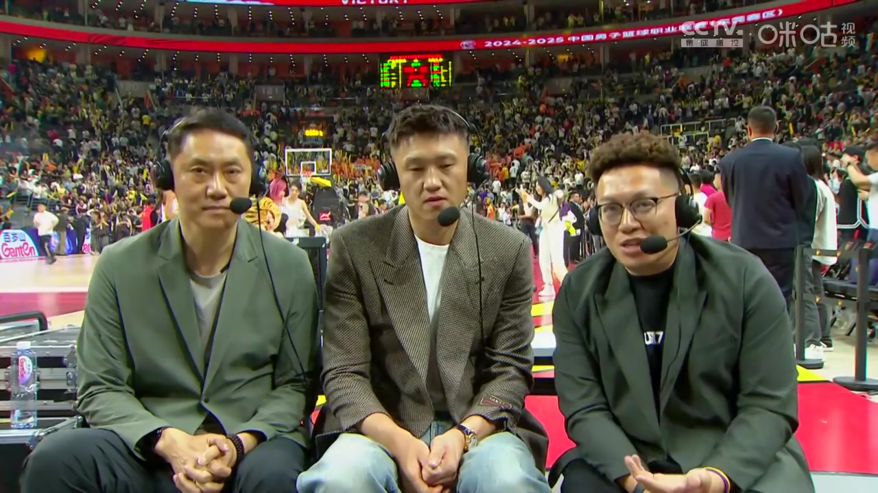 DB电子官网周鹏：上海跟着广东调整后陷入了对手的节奏 莫兰德是今晚的MVP